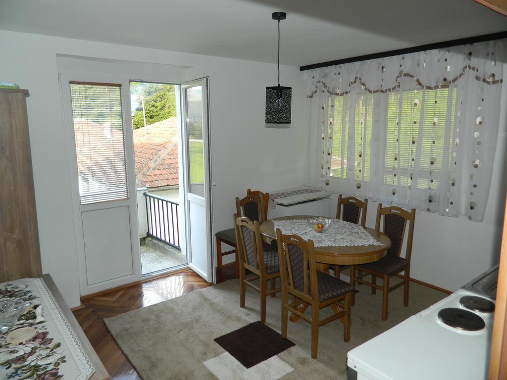 Apartman Sutjeska Tjentiste Exteriér fotografie
